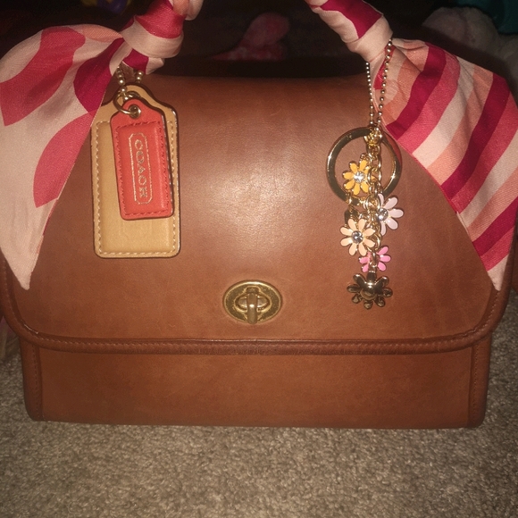 💯 auth Iconic Vintage Coach Court in British Tan! - Picture 2 of 14